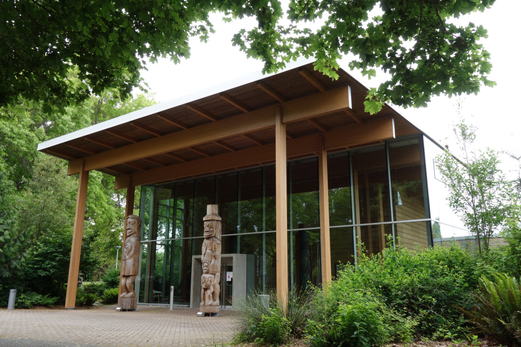 The construction of a first Peoples House was part of the University of Victoria’s pledge to “build on our commitment to our unique relationship with Canada’s First Peoples.” Photo: Menno Hubregste