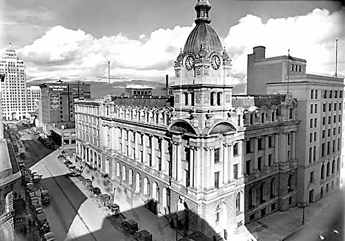 The post office building that is now part of Vancouver’s Sinclair Centre, a group of four buildings built in the early 1900s. 